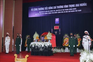 Tiễn đưa nguyên Phó Thủ tướng Trương Vĩnh Trọng về nơi an nghỉ cuối cùng