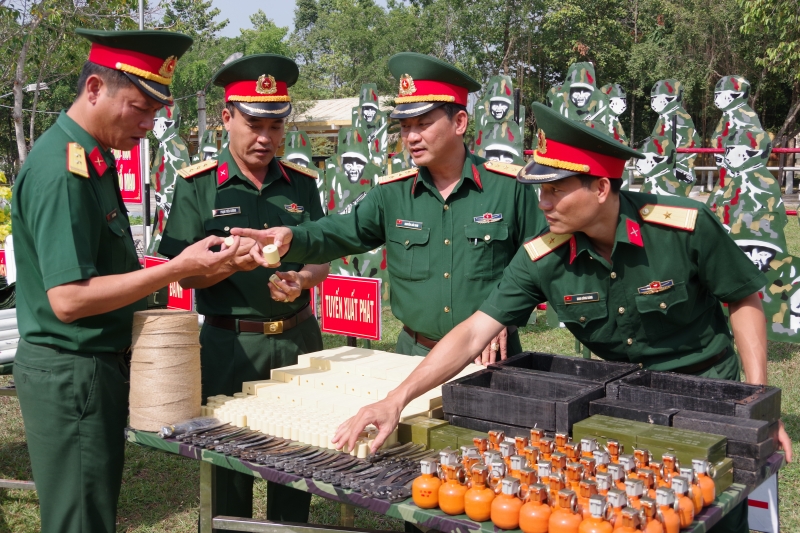 Chỉ huy Sư đoàn 5: Kiểm tra công tác chuẩn bị huấn luyện chiến sĩ mới năm 2021 tại các đơn vị trực thuộc