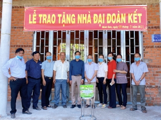 Một hoàn cảnh khó khăn ở phường Ninh Sơn được tặng nhà