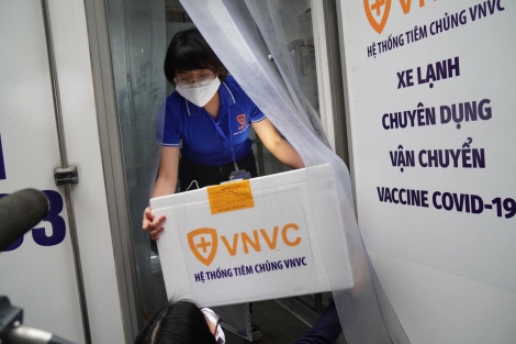 TRỰC TIẾP bắt đầu tiêm vaccine COVID-19: Thông cáo báo chí của Bộ Y tế