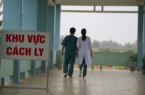 Công an xã Tân Hà đưa 5 người đi cách ly