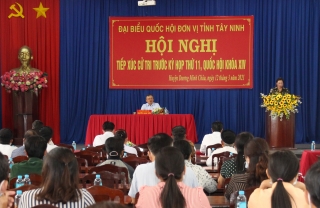 Đại biểu Quốc hội Nguyễn Mạnh Tiến tiếp xúc cử tri Dương Minh Châu
