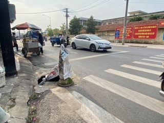 Cần xử lý gấp “hàm ếch” ngay giao lộ đường Phạm Văn Đồng–Phạm Hùng