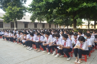 Hòa Thành: Tuyên truyền Luật Giao thông đường bộ cho học sinh Trường THCS Lý Tự Trọng