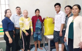 Xã Tân Bình (Tân Biên) vận động hỗ trợ cho hộ nghèo có người bị bệnh tật