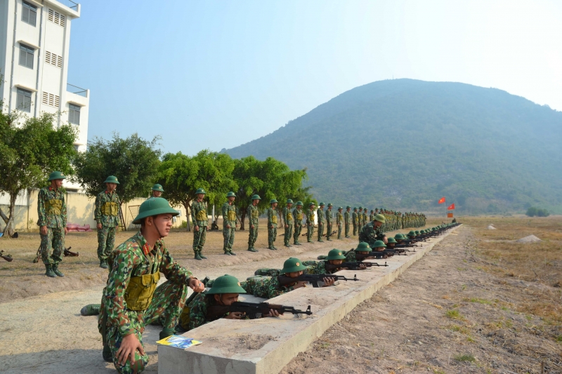 Người anh của tân binh