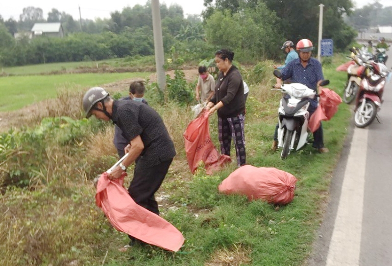 Nông dân xã Thạnh Đức chung tay bảo vệ môi trường