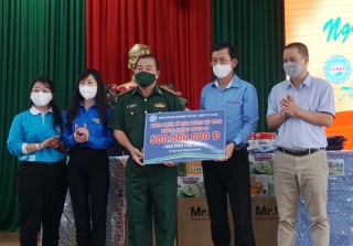 Hội doanh nghiệp Cơ khí- Điện thành phố Hồ Chí Minh: Vận động, hỗ trợ biên phòng Tây Ninh 500 triệu đồng