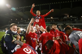 Neymar đá hỏng phạt đền, PSG nhìn Lille đăng quang giải VĐQG Pháp