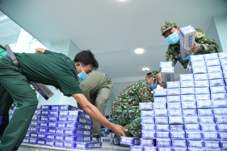 Đồn biên phòng Vàm Trảng Trâu: Bắt giữ vụ buôn lậu gần 5.000 gói thuốc lá ngoại