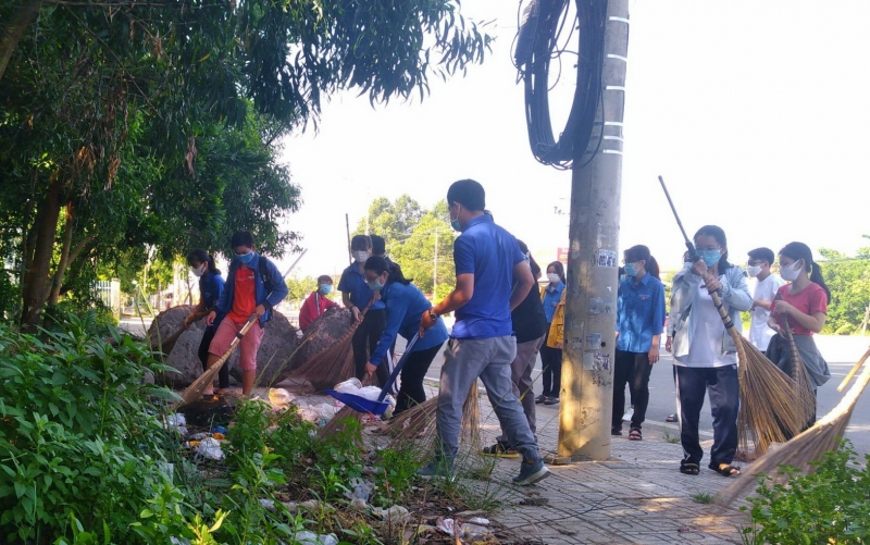 Đoàn phường Ninh Thạnh: Tích cực tham gia bảo vệ môi trường