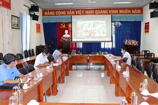 Họp trực tuyến đánh giá việc thực hiện quy định lắp camera trên xe ô tô kinh doanh vận tải