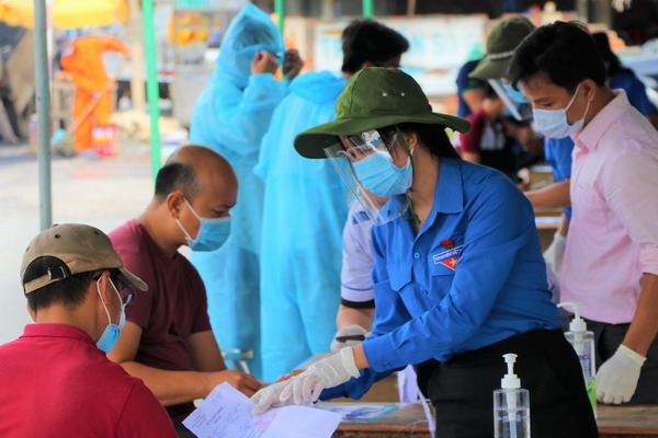 Nỗ lực hỗ trợ người trở về từ tỉnh, thành khác khai báo y tế