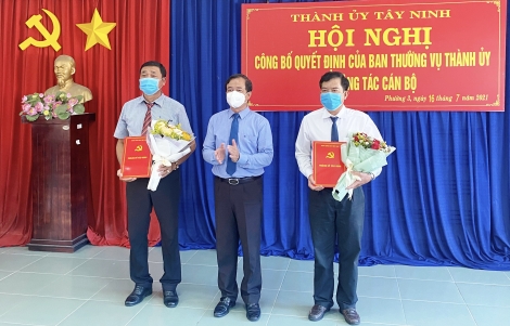 Thành ủy Tây Ninh công bố quyết định về công tác cán bộ