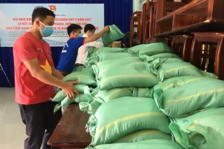 Huyện Đoàn Dương Minh Châu: Tiếp nhận gạo, vật phẩm phục vụ công tác phòng chống dịch