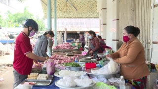 Dương Minh Châu: Thực hiện phát phiếu đi chợ cho người dân