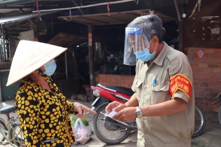 Thành phố Tây Ninh: Ngày đầu triển khai phiếu đi chợ