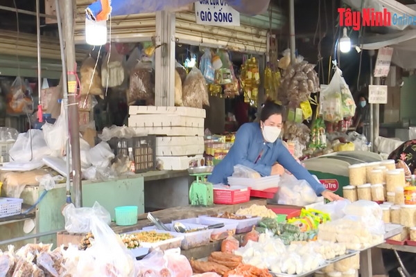 Tây Ninh: Nhiều địa phương áp dụng việc phát phiếu đi chợ theo ngày chẵn, lẻ