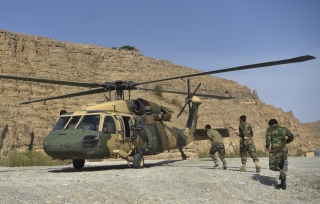 Mỹ tiếp tục thực hiện các cuộc không kích hỗ trợ quân đội Afghanistan