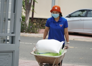 Tỉnh Quảng Trị tặng hơn 35 tấn lương thực, thực phẩm