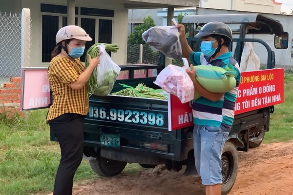 Những chuyến xe mang tình yêu của Hội