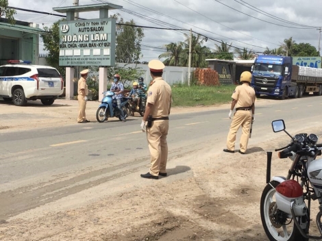 Phòng CSGT: Tăng cường kiểm tra, xử lý nghiêm các hành vi vi phạm Chỉ thị 16