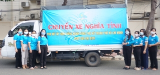 Tặng 3,5 tấn rau củ quả cho Hội LHPN thành phố Hồ Chí Minh