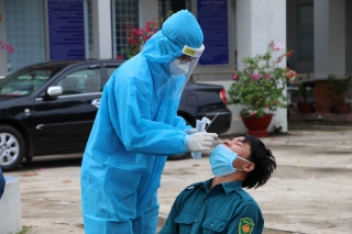 Tây Ninh tổ chức lấy mẫu xét nghiệm tổng sàng lọc SARS-CoV-2 trên toàn tỉnh