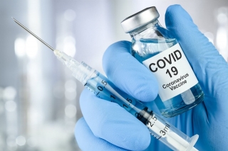 Pháp và Hungary tặng Việt Nam vắc xin, vật tư y tế phòng Covid-19