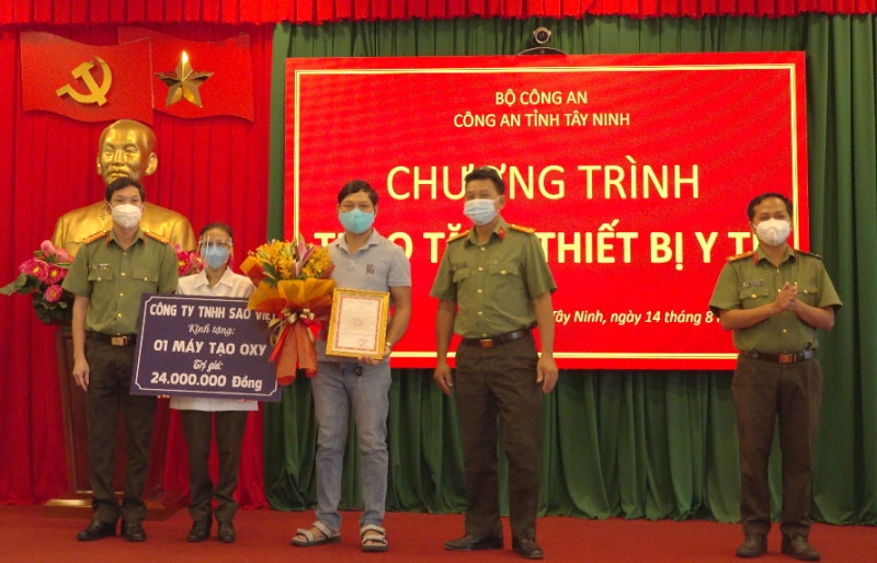 Công ty TNHH Sao Việt: Hỗ trợ thiết bị y tế cho Công an Tây Ninh