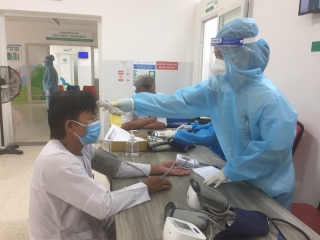 Hoà Thành: Tiêm vaccine phòng Covid-19 cho các chức sắc Toà thánh Cao Đài Tây Ninh