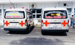 Chuyển 2 xe cứu thương hỗ trợ người bệnh Covid-19