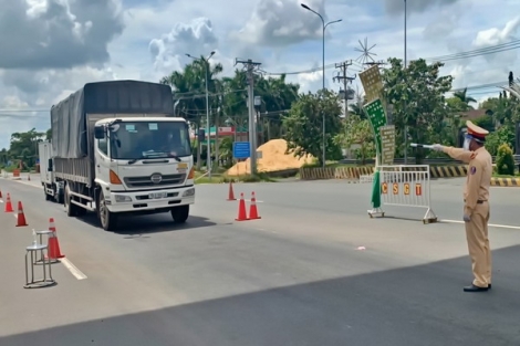 Xung kích trên tuyến đầu chống dịch