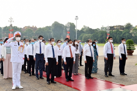 Lãnh đạo Đảng, Nhà nước viếng Chủ tịch Hồ Chí Minh, tưởng nhớ các anh hùng liệt sĩ