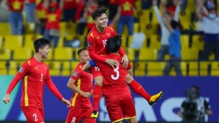 Thi đấu kiên cường trong màu áo ĐT Việt Nam, Hoàng Đức được Viettel FC "trọng thưởng"