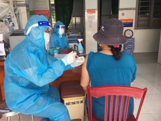 Huyện Dương Minh Châu tiêm 2.000 liều vaccine phòng Covid-19 cho người dân