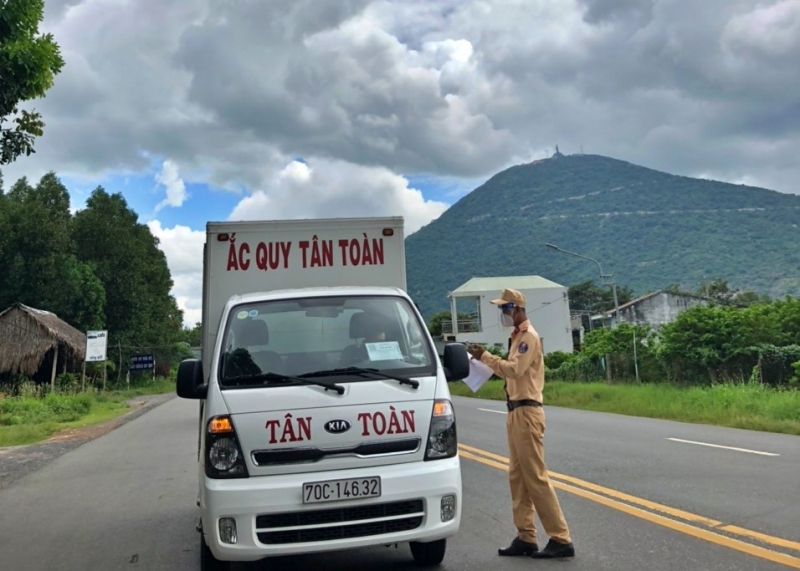 Công an Tân Châu: Tăng cường bảo đảm an ninh trật tự gắn với phòng, chống Covid-19