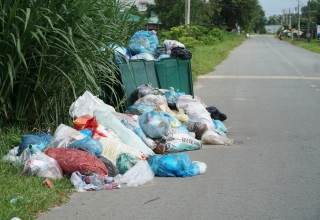 Chậm thu gom rác thải sinh hoạt gây ô nhiễm môi trường