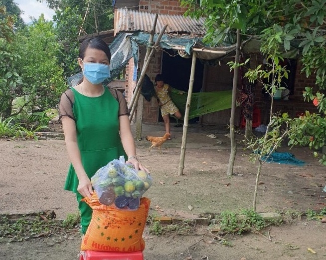 Hỗ trợ người dân, học sinh có hoàn cảnh khó khăn