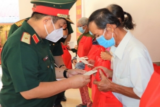 Bộ Quốc phòng: Tặng 20.000 phần quà “Gói dân sinh mùa Covid-19” cho nhân dân Tây Ninh