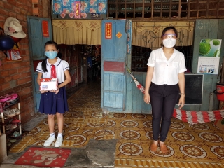 Hội LHPN phường Hiệp Tân: Trao 60 phần học bổng cho học sinh nghèo