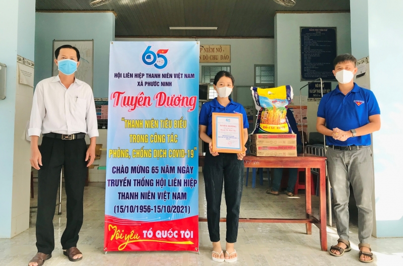 Tuyên dương gương tiêu biểu trong phòng, chống dịch Covid-19