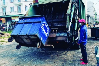 Huyện Tân Châu: Tháo gỡ khó khăn trong công tác thu gom, vận chuyển rác thải