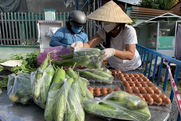 Đồng hành cùng người dân vượt qua khó khăn trong đại dịch