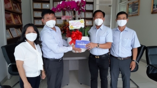 Chủ tịch UBND Thành phố Phạm Trung Chánh thăm doanh nghiệp nhân ngày Doanh nhân Việt Nam