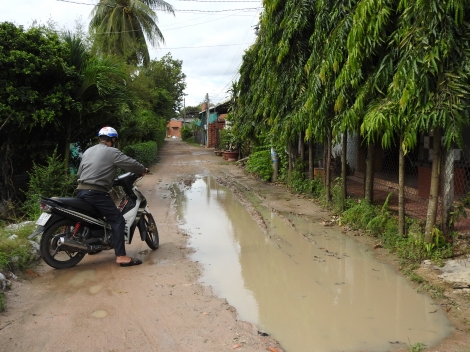 Người dân kiến nghị sớm nâng cấp đoạn đường bị ngập