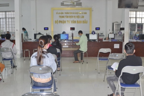 Bảo hiểm thất nghiệp: Điểm tựa cho người lao động mất việc trong đại dịch Covid-19