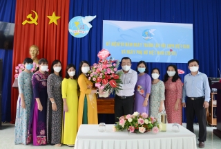 Phó Bí thư Thường trực Tỉnh uỷ: Thăm, chúc mừng Hội LHPN tỉnh nhân ngày phụ nữ Việt Nam 20.10