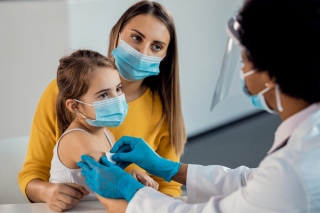Mỹ công bố nhiều kết luận về thử nghiệm vaccine Pfizer ở trẻ 5-11 tuổi