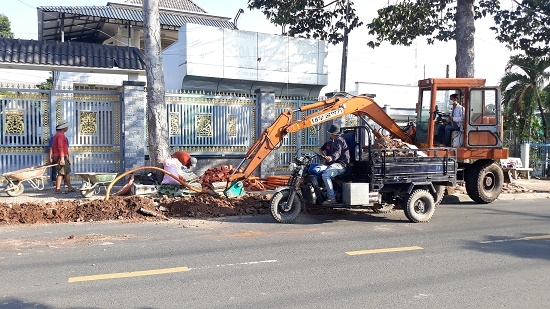 Lắp đặt mới hệ thống chiếu sáng trên đường Trần Hưng Đạo